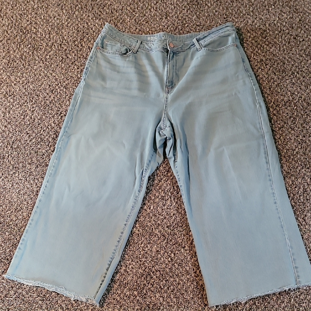 a.n.a Blue Ankle Cropped Jeans